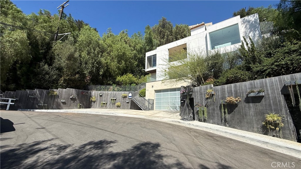 3901 Avenida Del Sol Property Photo 5