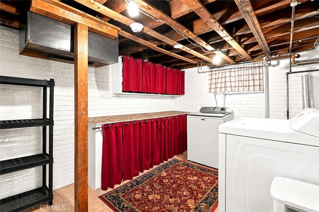 541 S 4th Property Photo 16