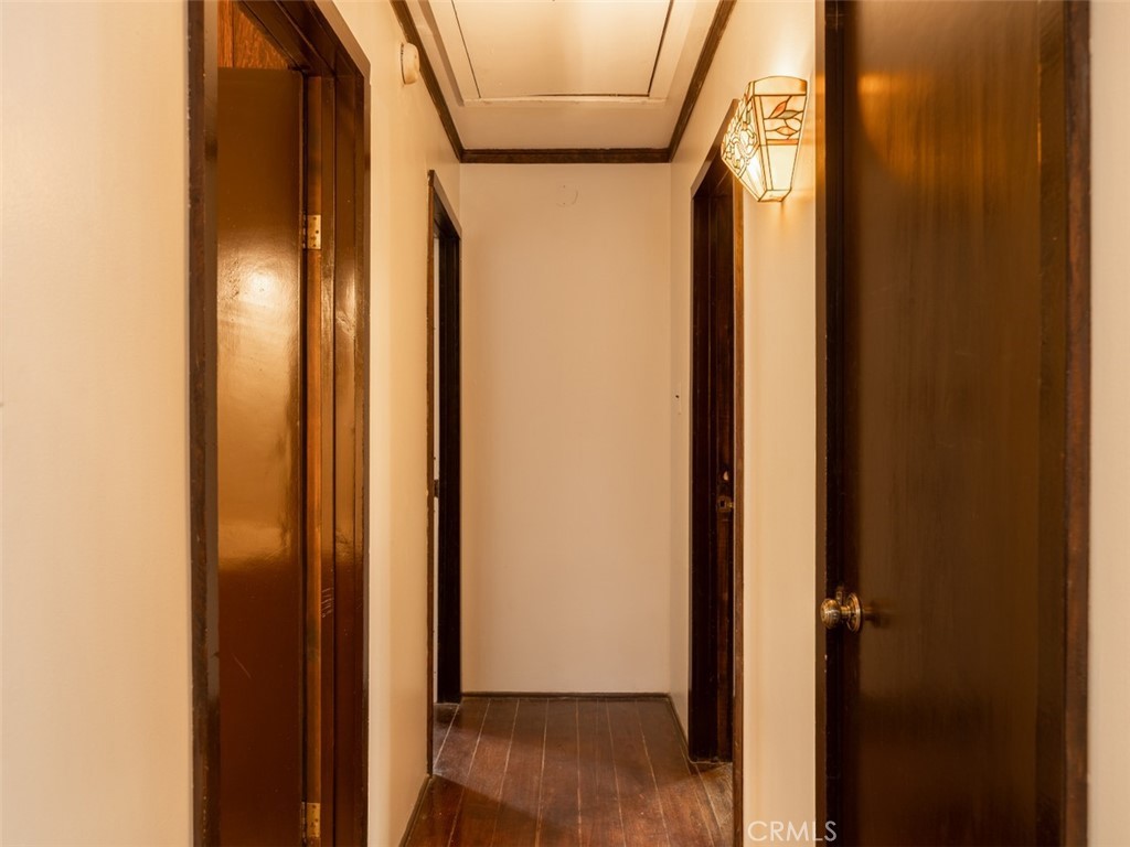 925 E Lane Property Photo 15