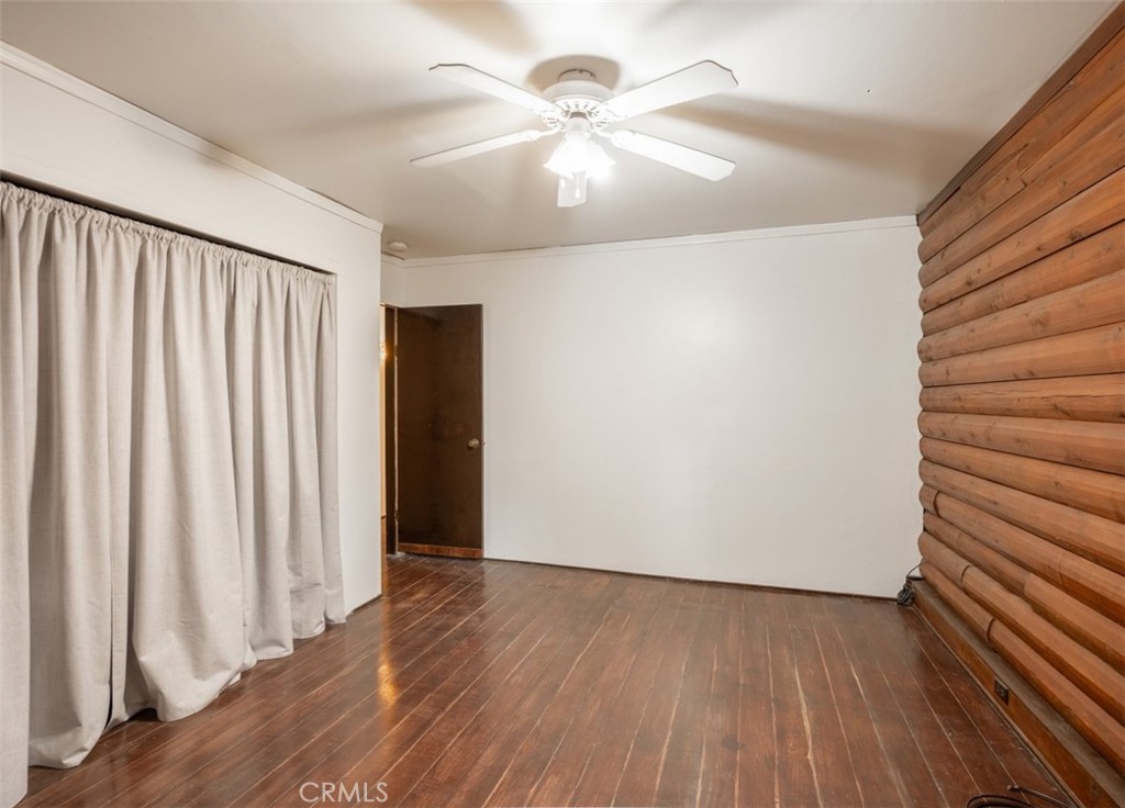 925 E Lane Property Photo 22
