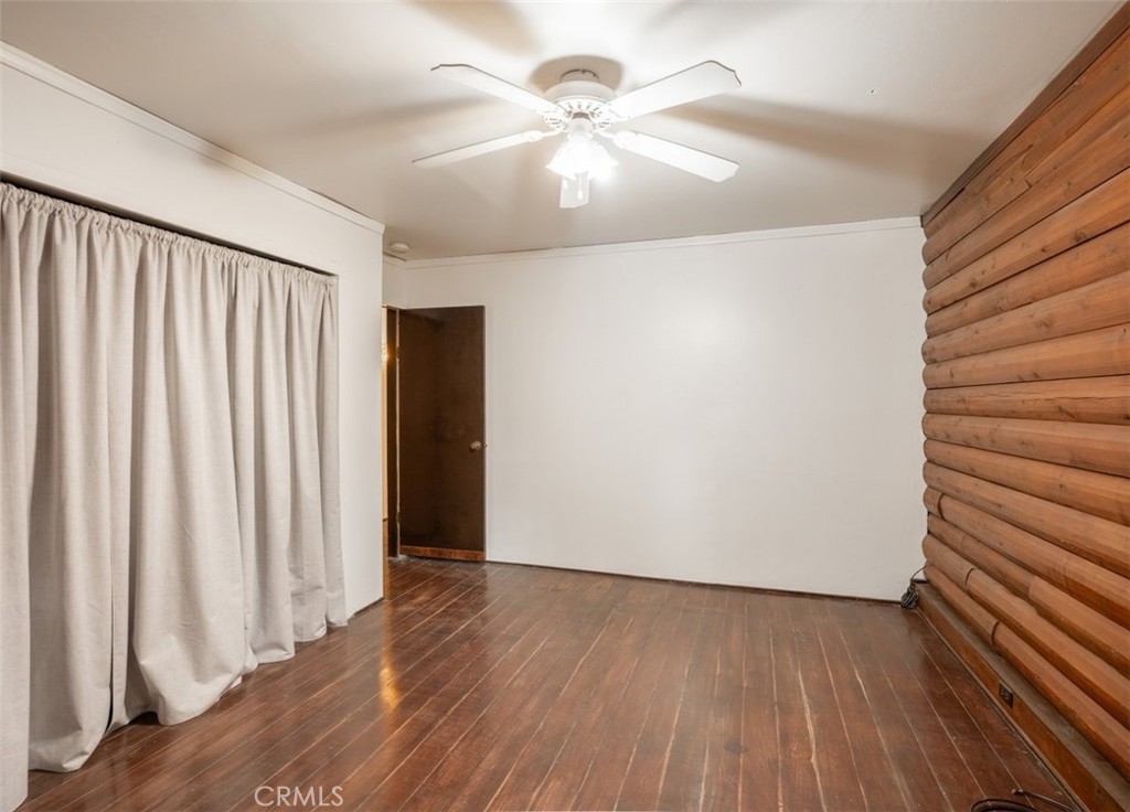 925 E Lane Property Photo 22