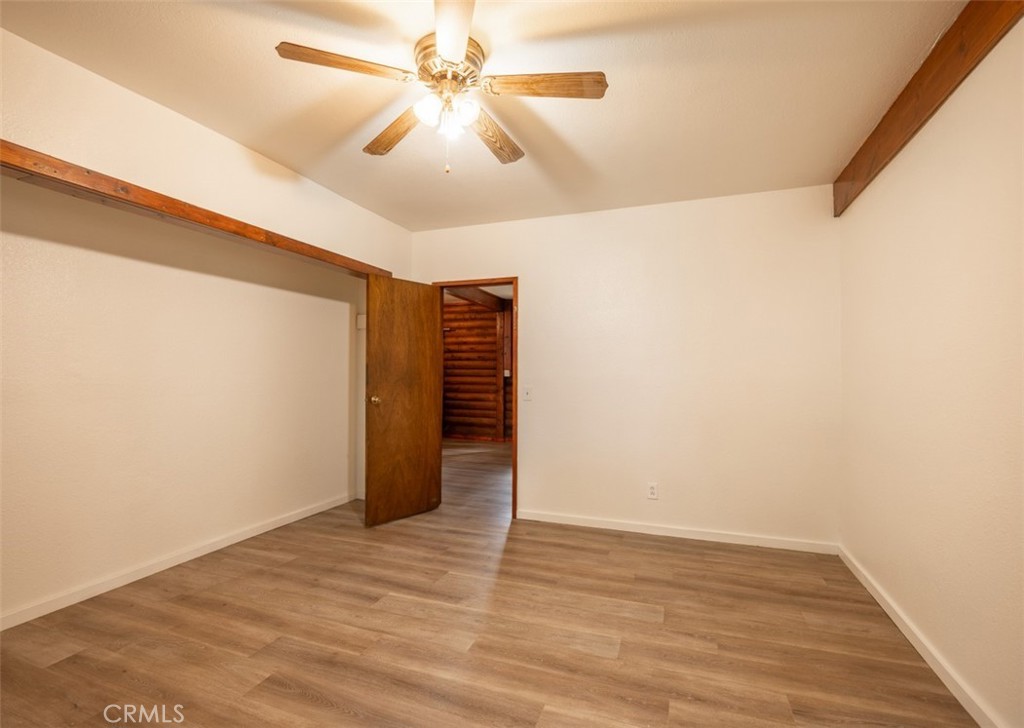 925 E Lane Property Photo 43