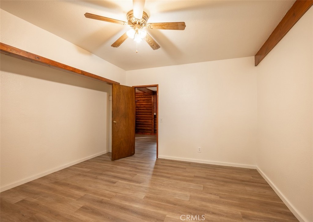 925 E Lane Property Photo 43