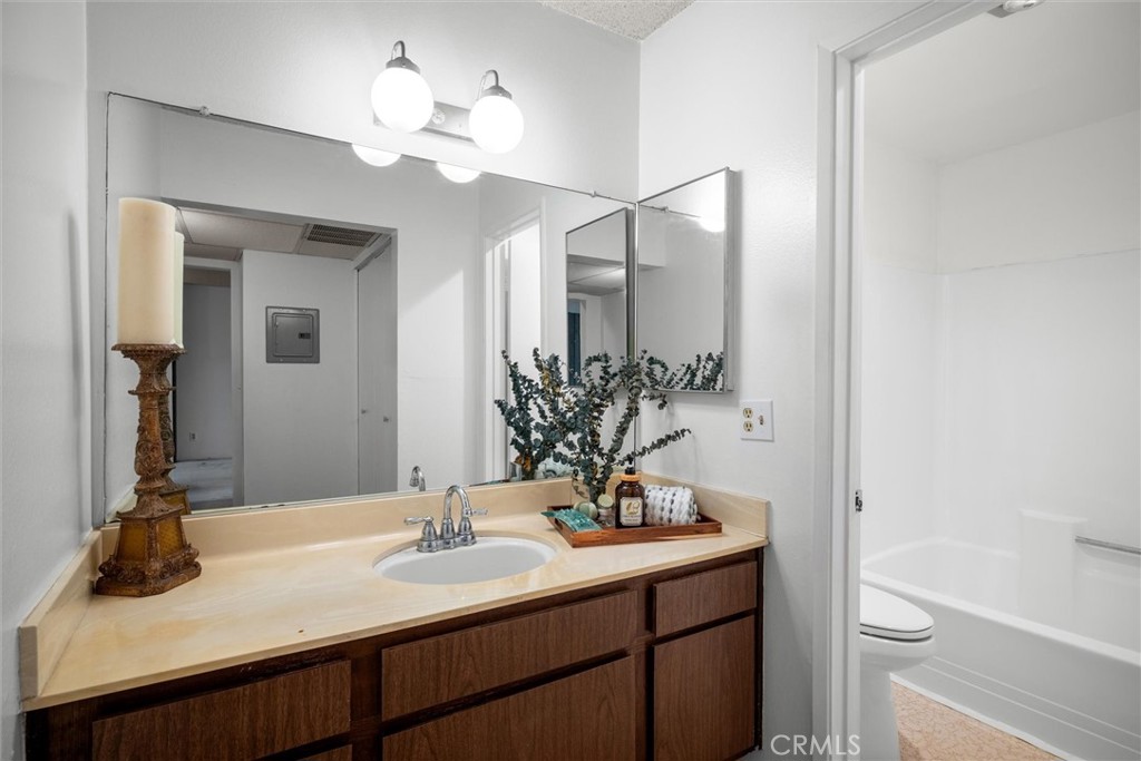 8120 Raintree Circle Property Photo 15
