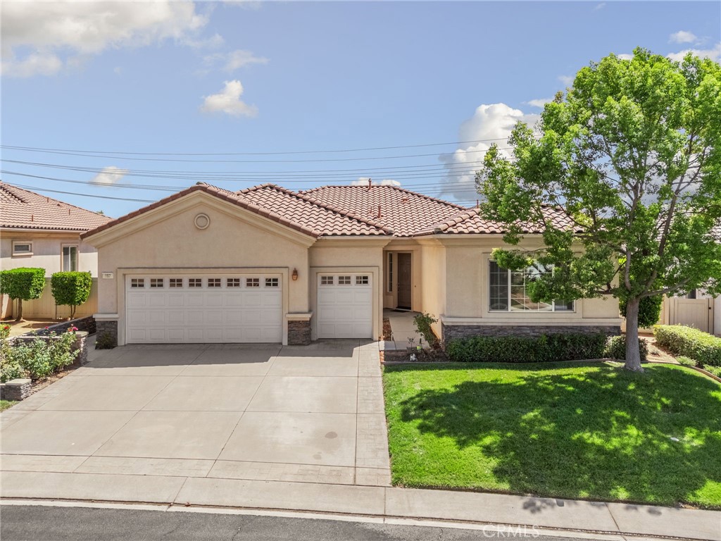 957 Avenal Property Photo 1