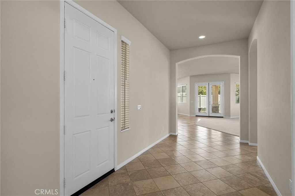 957 Avenal Property Photo 3
