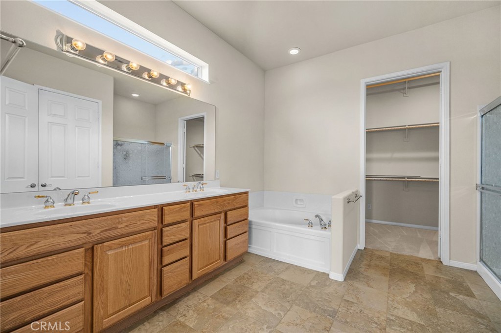 957 Avenal Property Photo 13