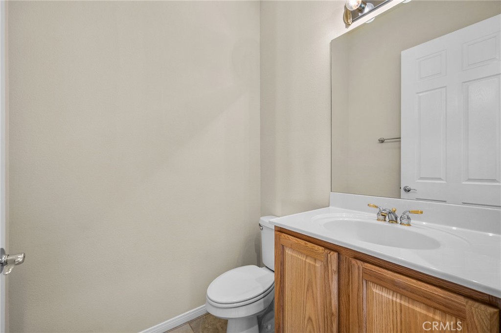 957 Avenal Property Photo 16