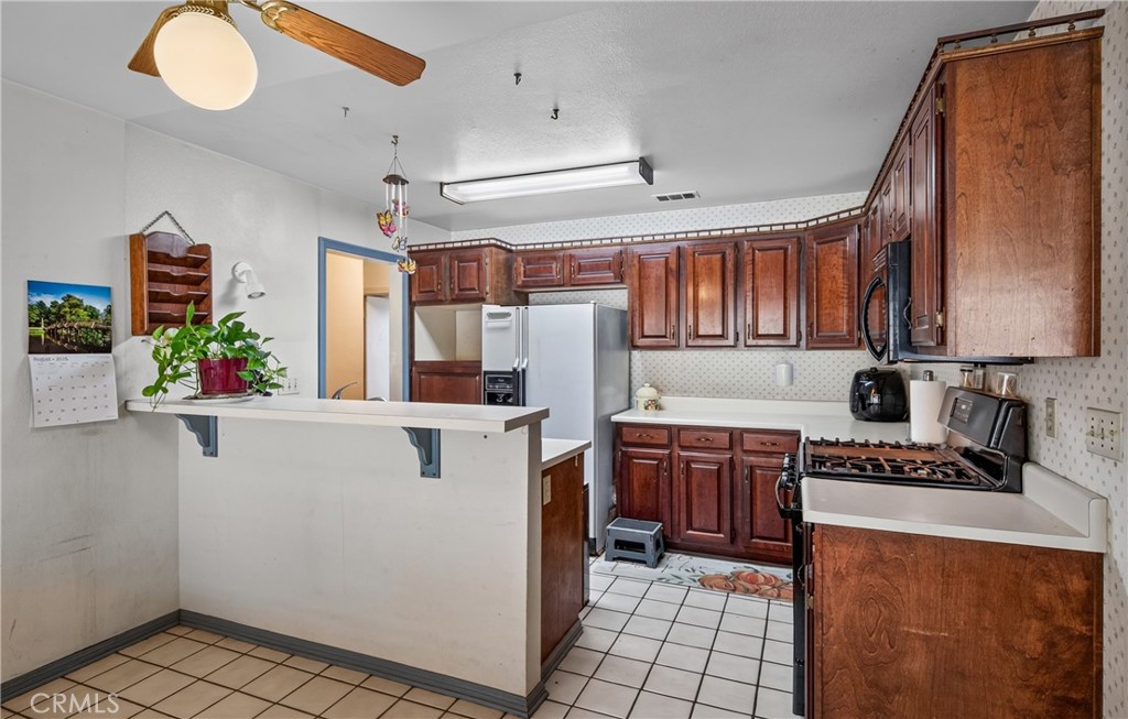 18090 Rancho Avenue Property Photo 11