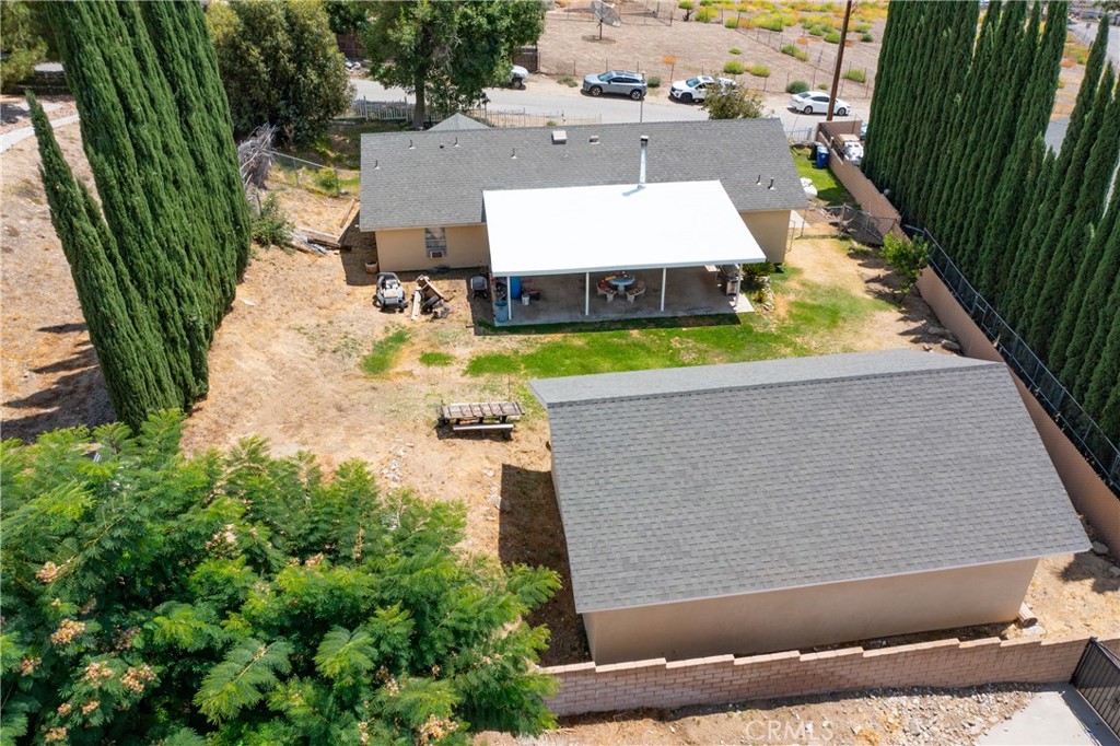 18090 Rancho Avenue Property Photo 22