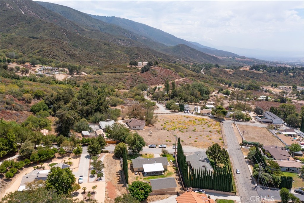 18090 Rancho Avenue Property Photo 24
