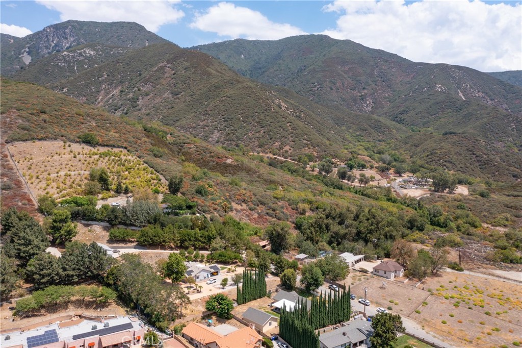18090 Rancho Avenue Property Photo 25