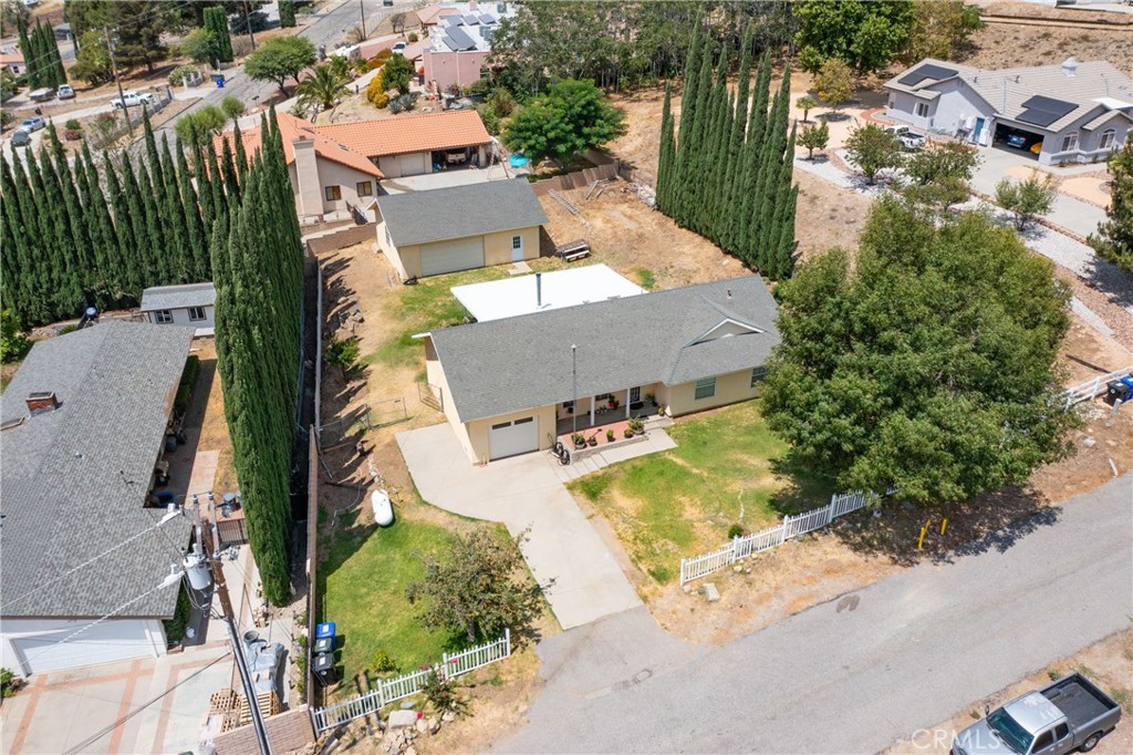 18090 Rancho Avenue Property Photo 27
