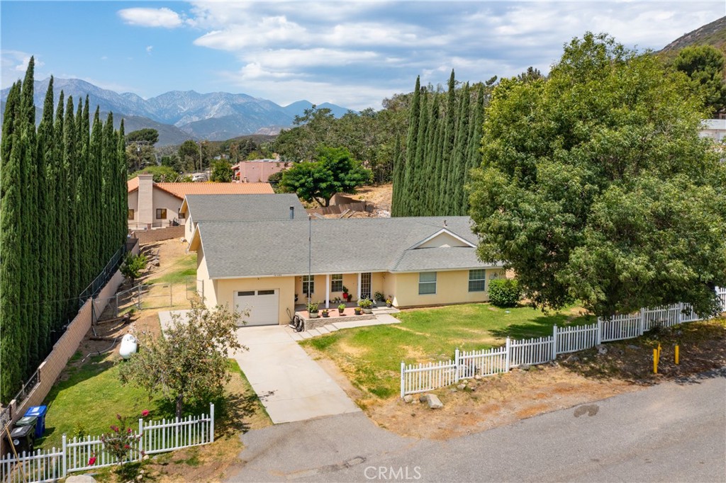 18090 Rancho Avenue Property Photo 28
