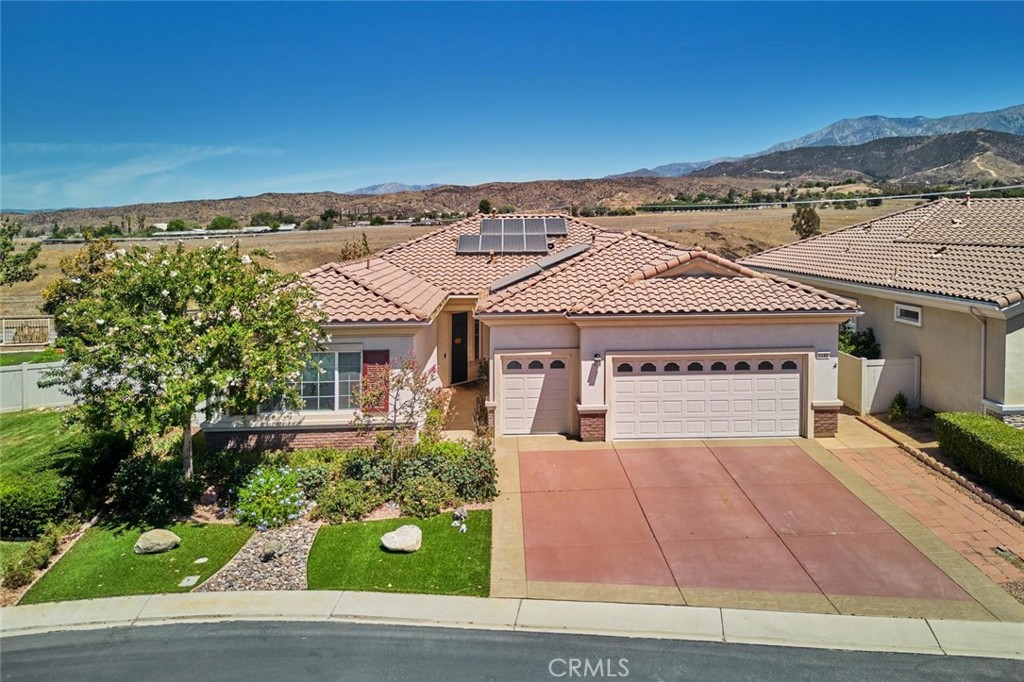 1192 Lantana Property Photo 3