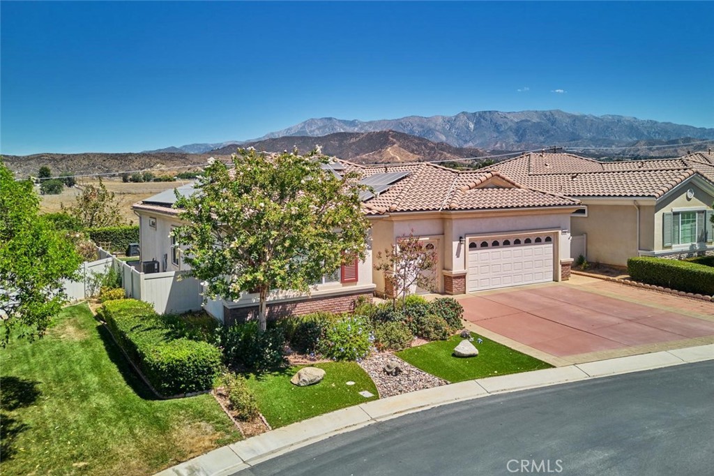 1192 Lantana Property Photo 4