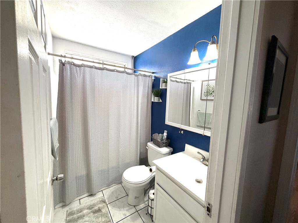 5211 Clara Street C Property Photo 23
