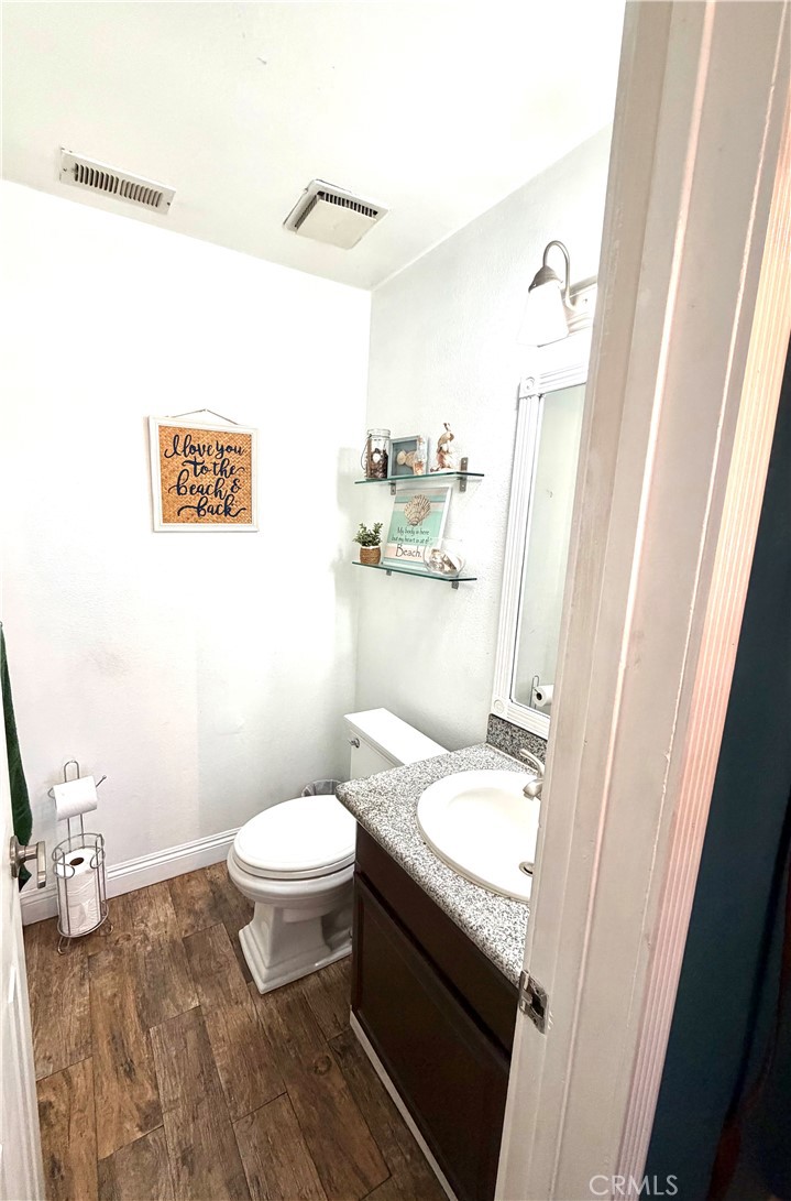 5211 Clara Street C Property Photo 28