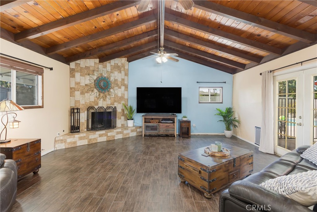 9053 Delano Property Photo 8