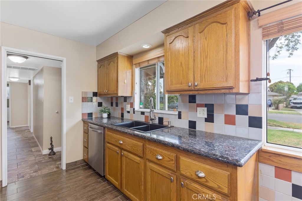 9053 Delano Property Photo 17