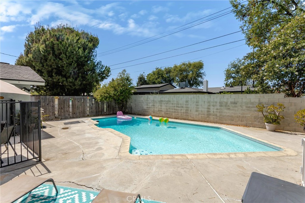 9053 Delano Property Photo 38