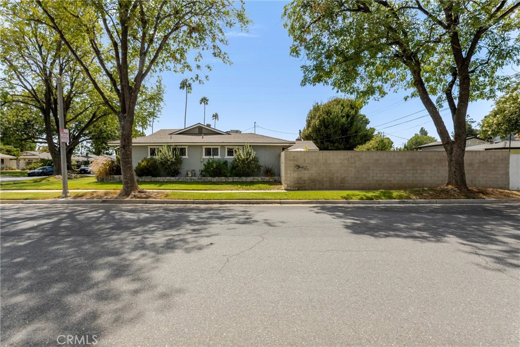9053 Delano Property Photo 41