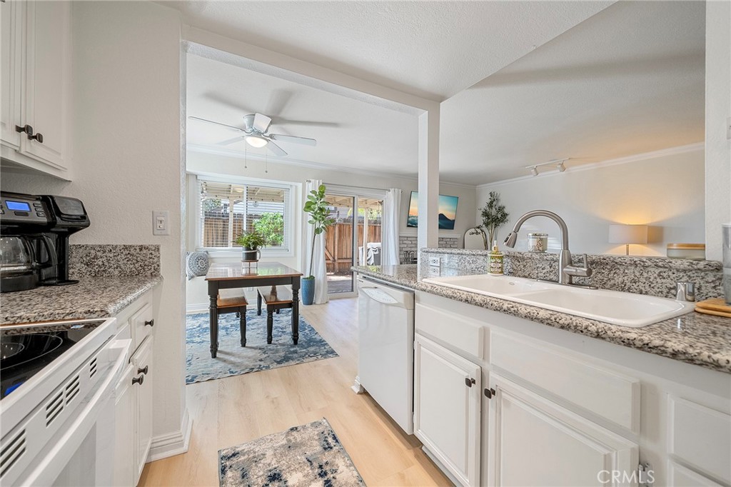 6635 Altawoods Way Property Photo 11