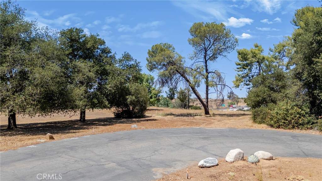 60 Redwood Property Photo 2