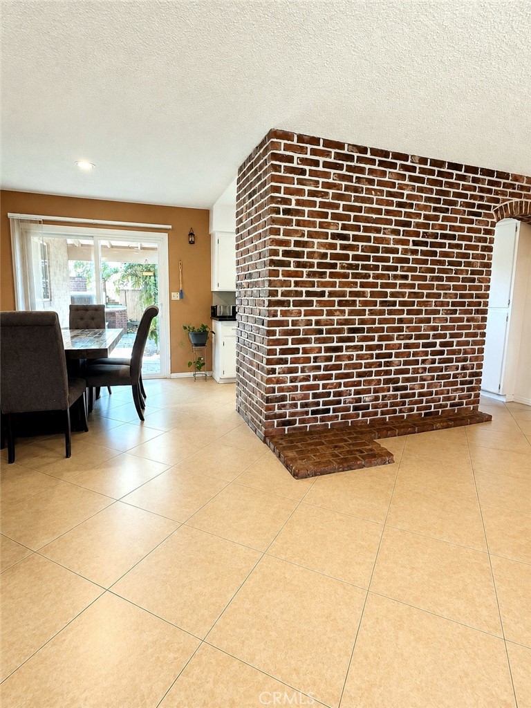 17391 Sequoia Property Photo 3