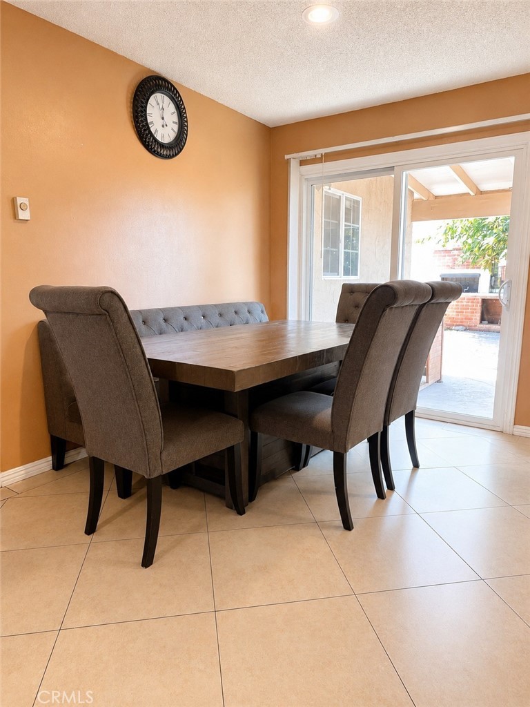 17391 Sequoia Property Photo 4