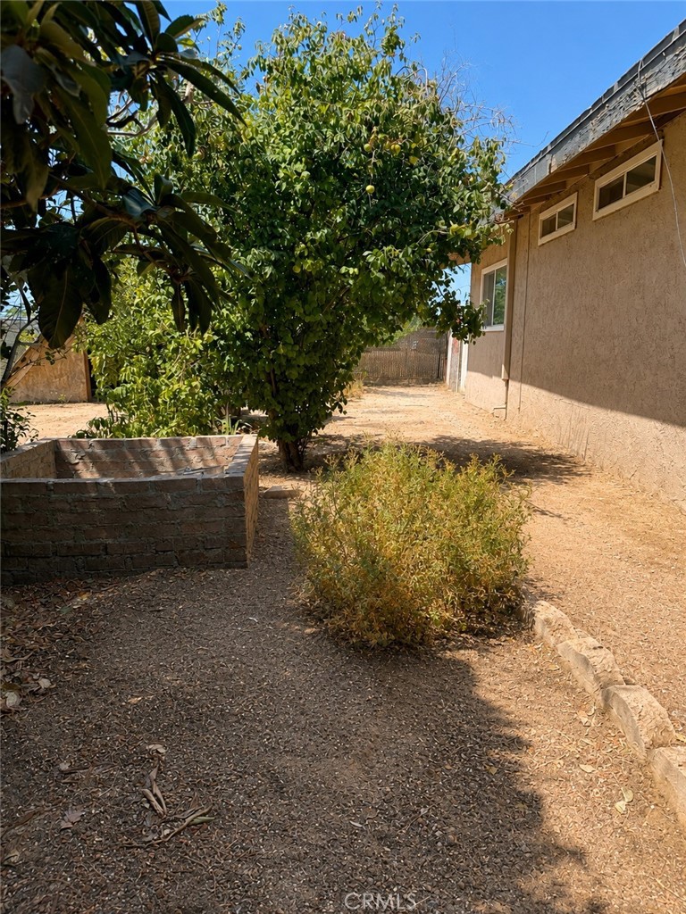 17391 Sequoia Property Photo 18