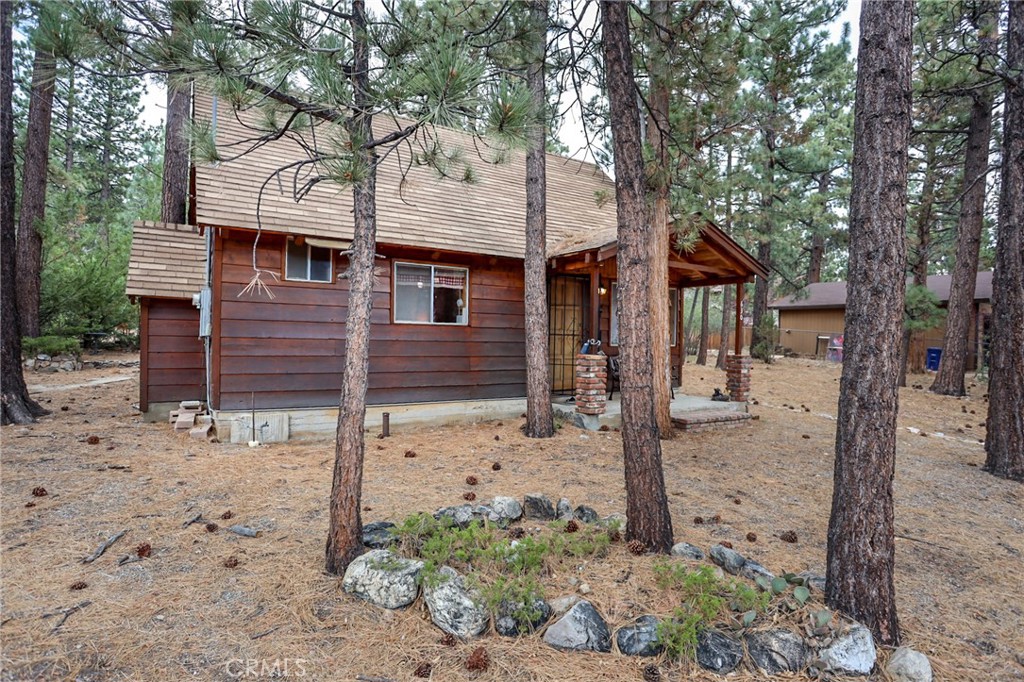 630 Pine Property Photo 5