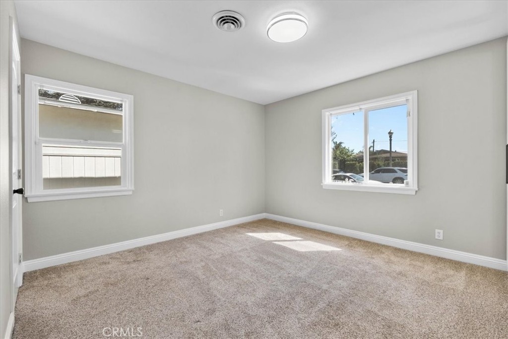 611 S Pine Property Photo 22
