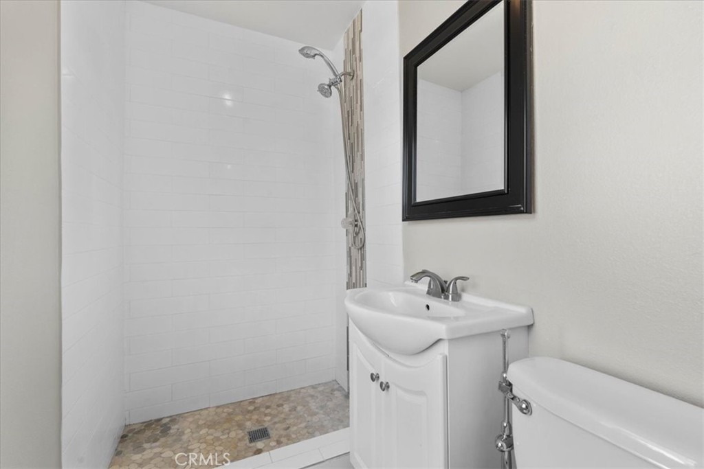 611 S Pine Property Photo 25
