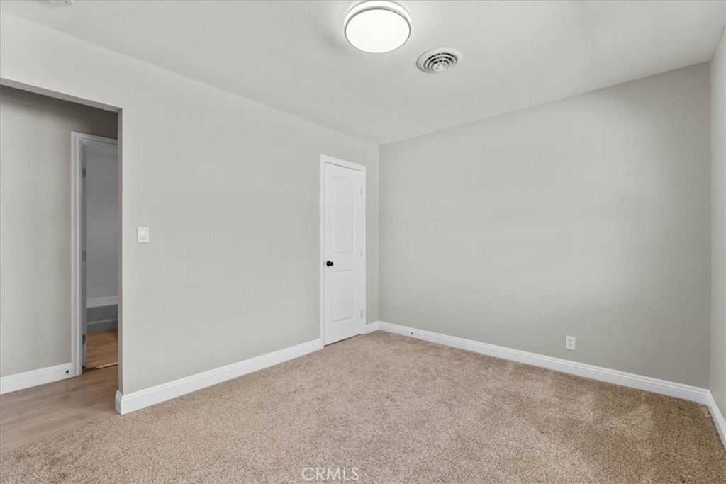 611 S Pine Property Photo 28