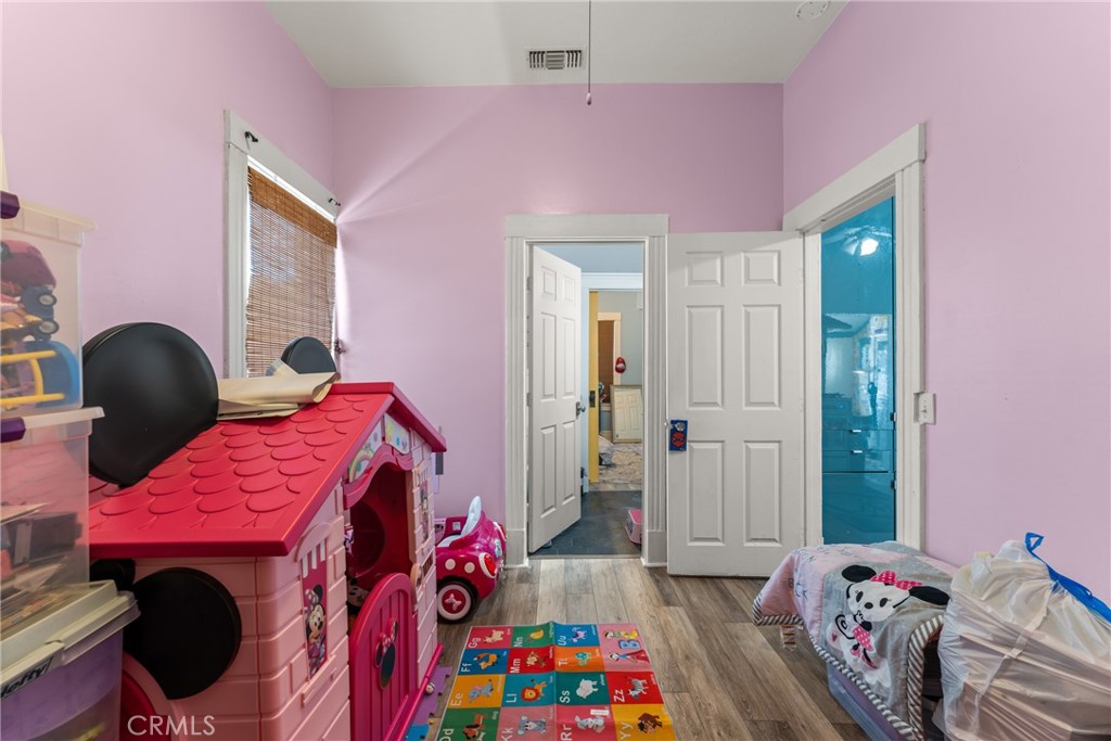 116 11th Property Photo 12