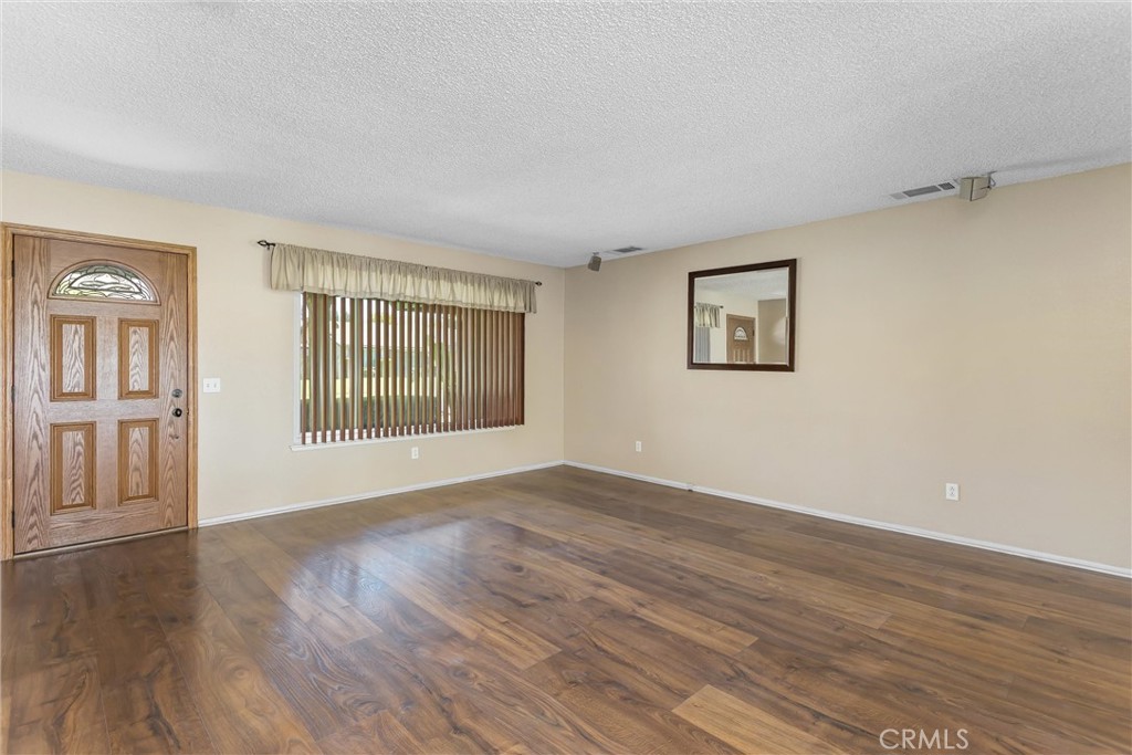 12836 Reed Property Photo 5