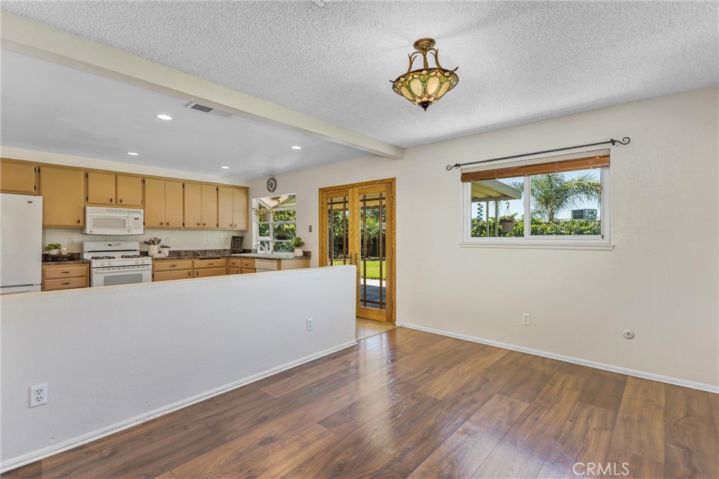 12836 Reed Property Photo 8