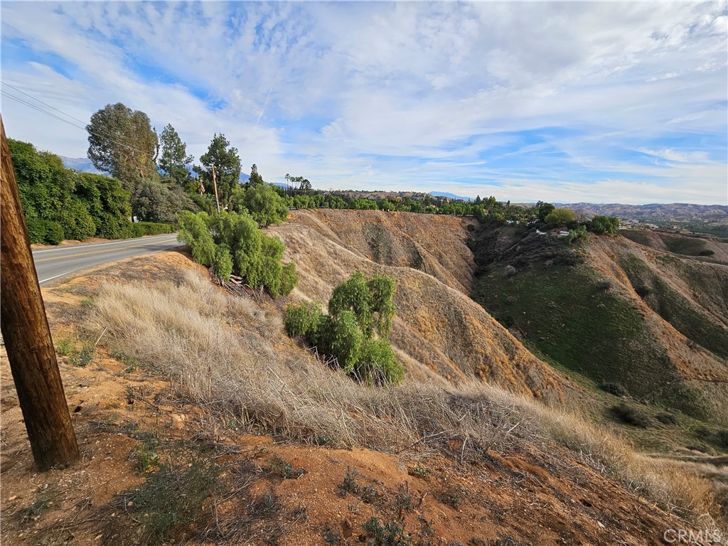 1 Sunset Drive Property Photo 3