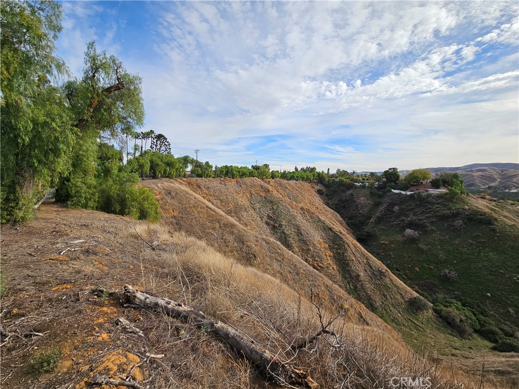 1 Sunset Drive Property Photo 4