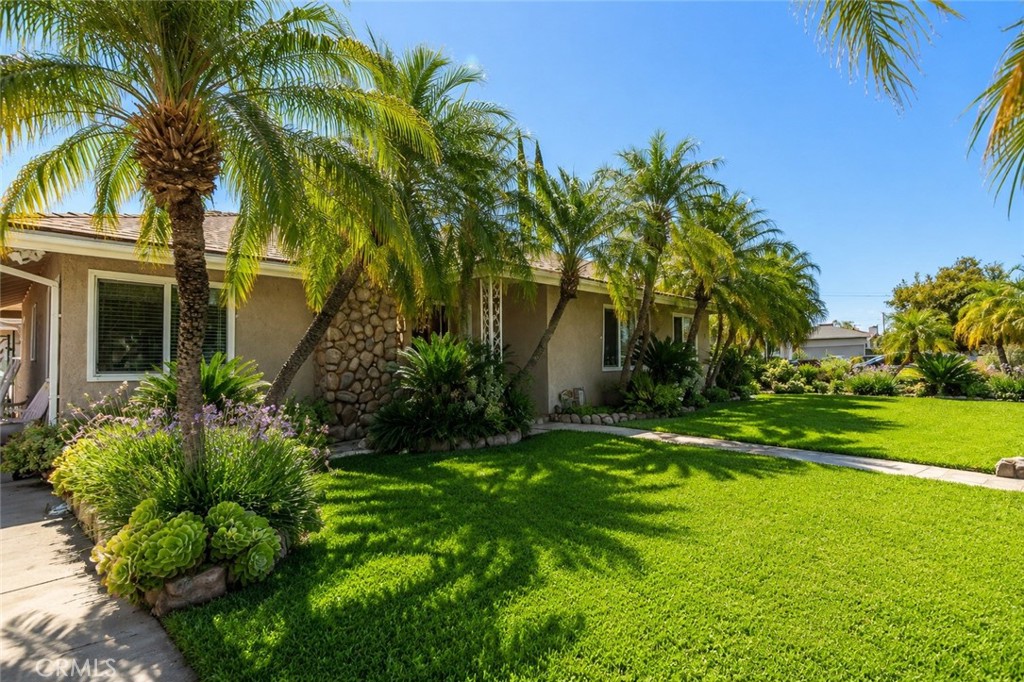 3439 Acacia Property Photo 3
