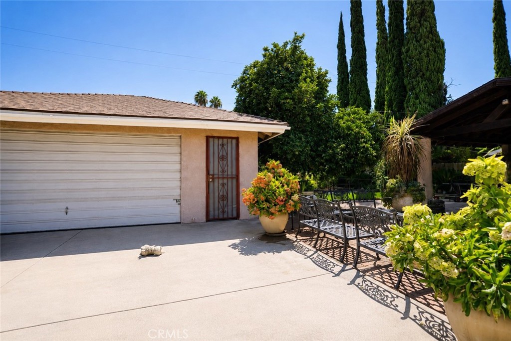 3439 Acacia Property Photo 5