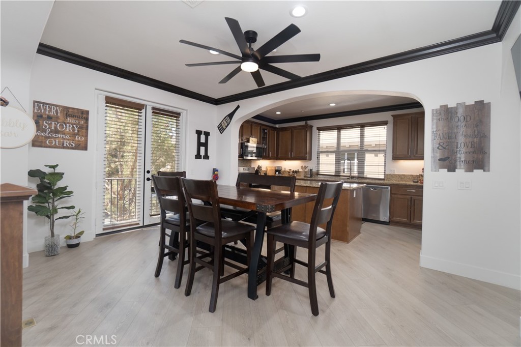 4453 Owens 101 Property Photo 15
