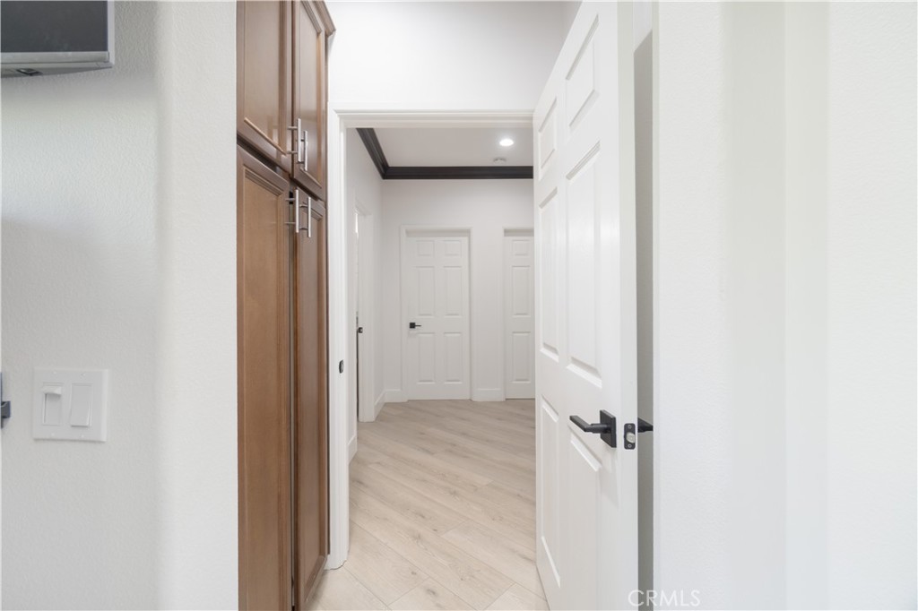 4453 Owens 101 Property Photo 28