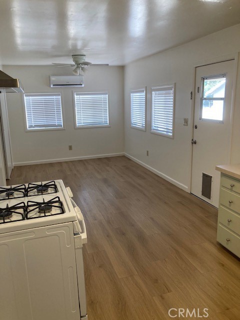 12706 6th Property Photo 12