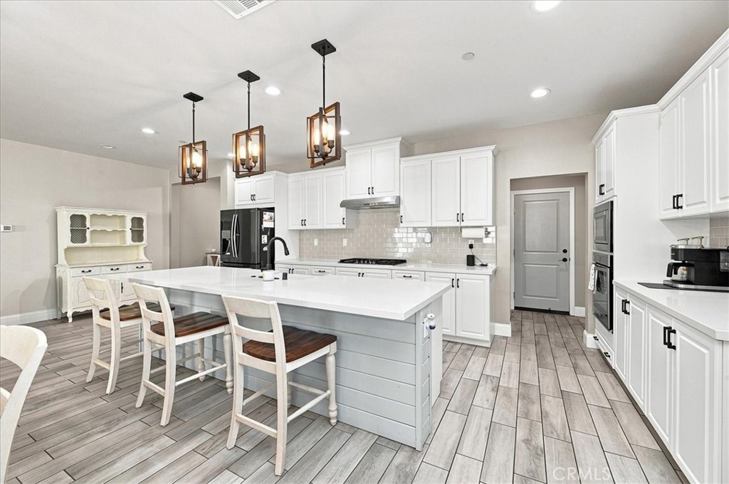 11565 Forsythia Street Property Photo 12