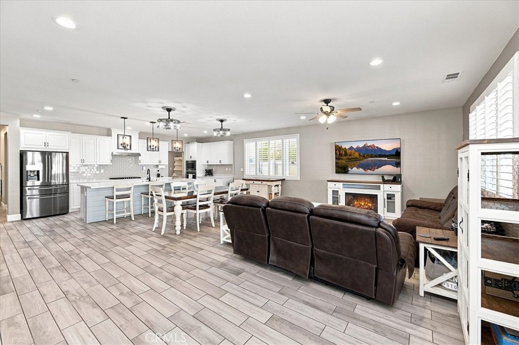 11565 Forsythia Street Property Photo 19