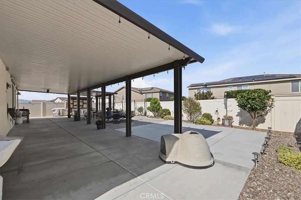 11565 Forsythia Street Property Photo 38