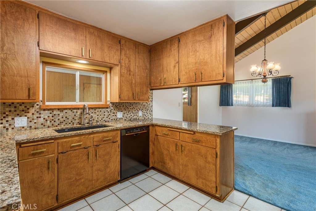 1151 W Crescent Property Photo 19