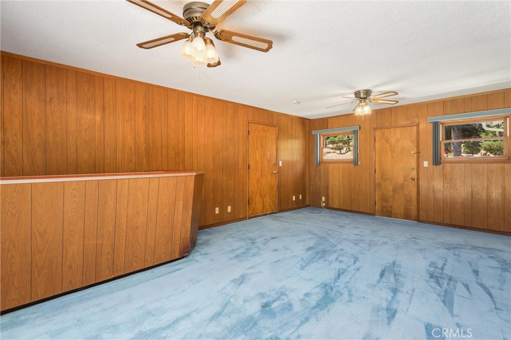 1151 W Crescent Property Photo 25